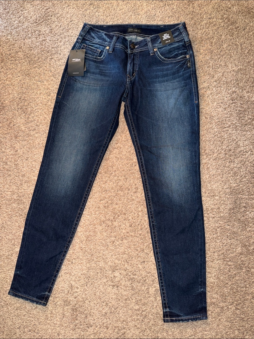Silver Jeans Suki Curvy Fit Mid Rise Skinny jeans size 30/29. NWT